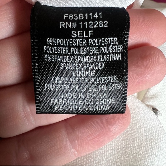 Adelyn Rae Wide Leg White Crop Jumpsuit Sz XS Culotte Belted Sleeveless Surplice - Picture 4 of 10